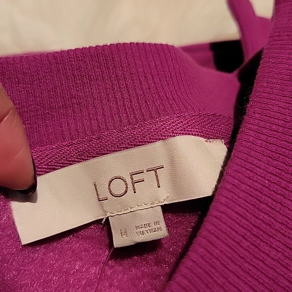 Loft Top / Sweatshirt - Picture 2 of 8